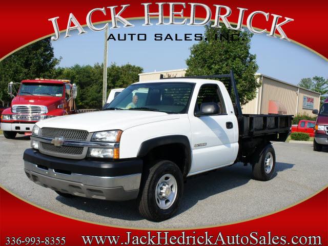Photo of 2004 Chevrolet Silverado 2500HD