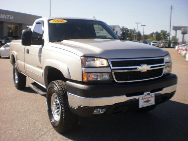 Photo of 2006 Chevrolet Silverado 2500