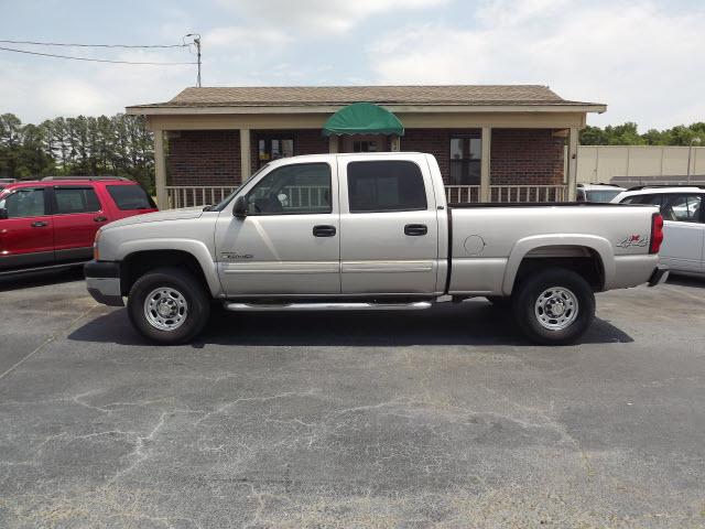 Photo of 2004 Chevrolet Silverado 2500