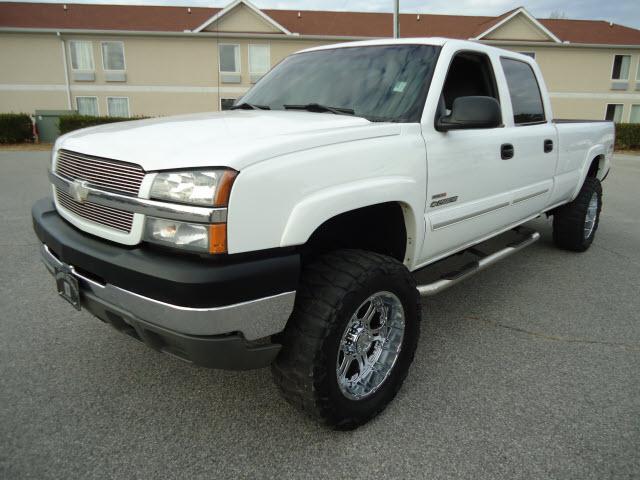 Photo of 2003 Chevrolet Silverado 2500