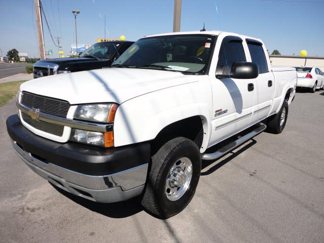 Photo of 2004 Chevrolet Silverado 2500
