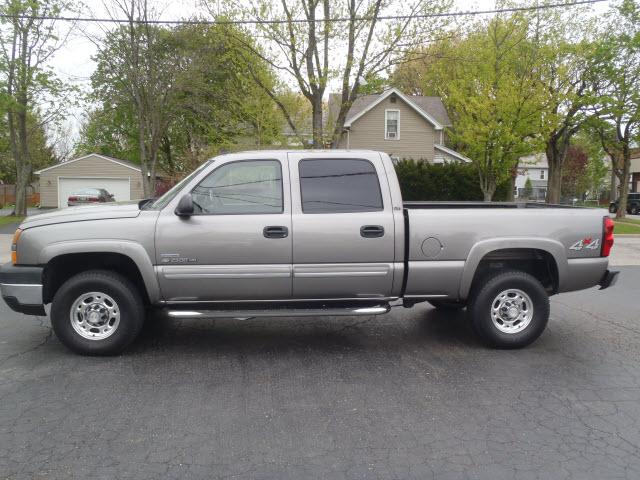 Photo of 2006 Chevrolet Silverado 2500
