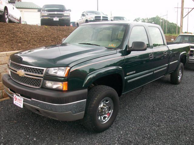 Photo of 2005 Chevrolet Silverado 2500HD