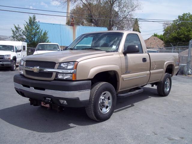 Photo of 2004 Chevrolet Silverado 2500