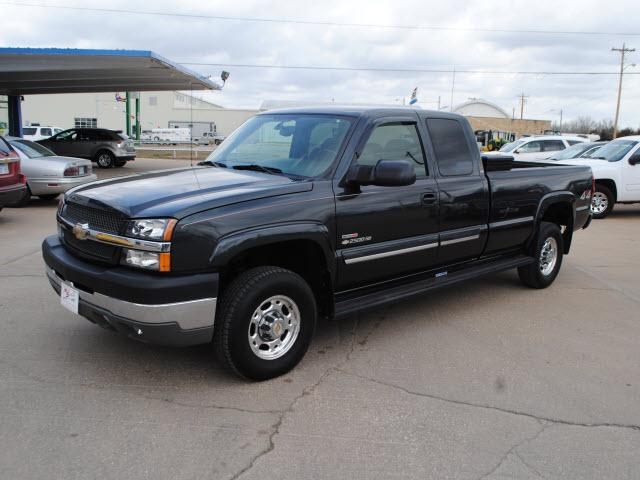 Photo of 2004 Chevrolet Silverado 2500HD