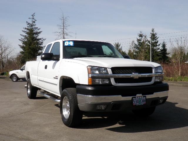 Photo of 2004 Chevrolet Silverado 2500HD