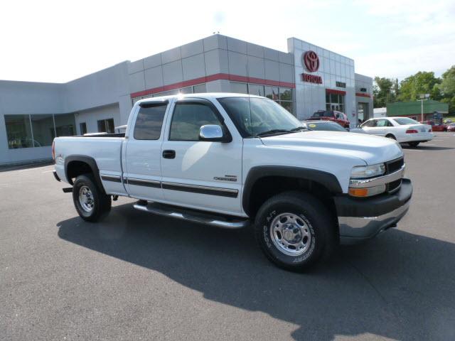 Photo of 2002 Chevrolet Silverado 2500HD
