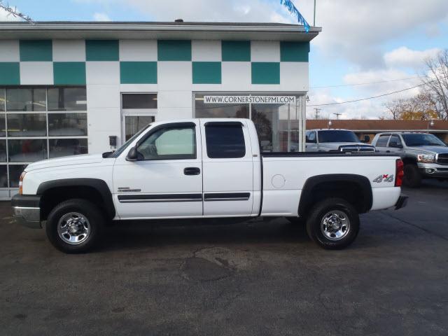 Photo of 2005 Chevrolet Silverado 2500HD