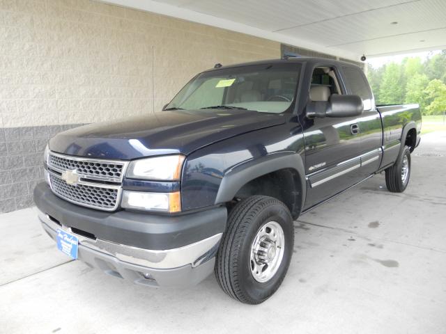 Photo of 2005 Chevrolet Silverado 2500HD