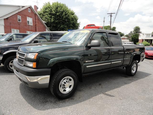 Photo of 2005 Chevrolet Silverado 2500HD