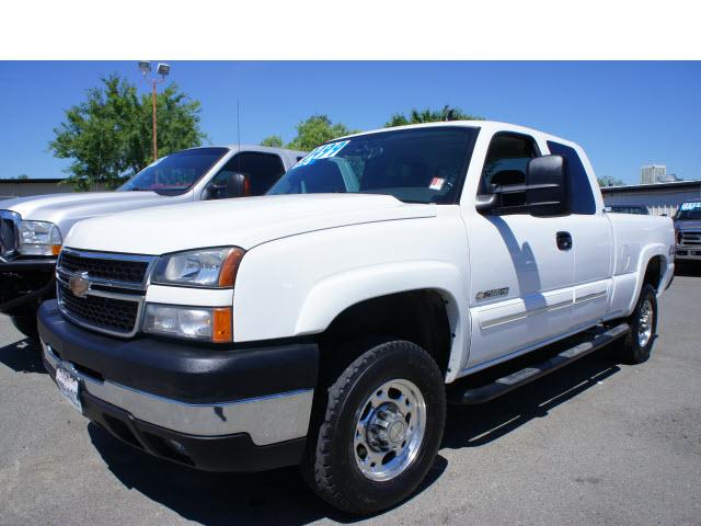 Photo of 2006 Chevrolet Silverado 2500
