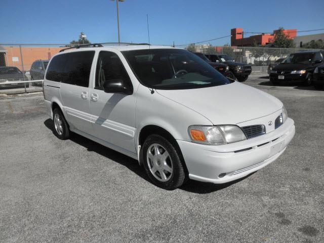 Photo of 2002 Oldsmobile Silhouette