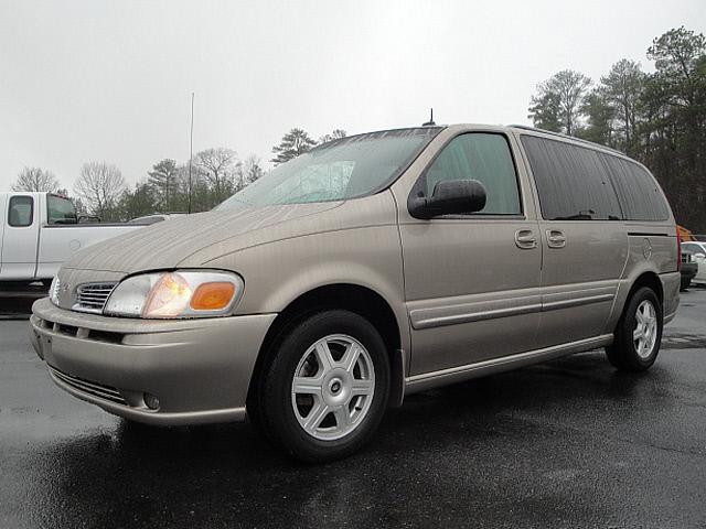 Photo of 2003 Oldsmobile Silhouette