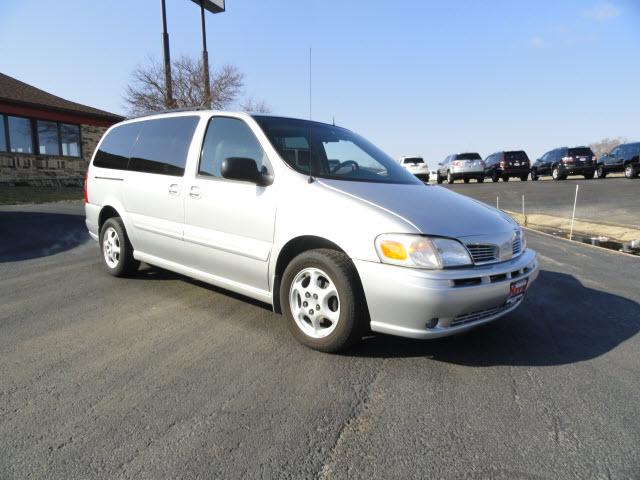 Photo of 2002 Oldsmobile Silhouette