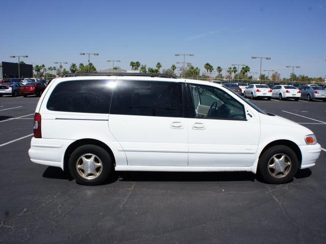 Photo of 1999 Oldsmobile Silhouette
