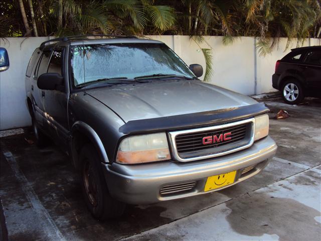 Photo of 2001 GMC Jimmy