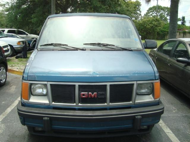 Photo of 1993 GMC Safari