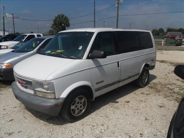 Photo of 1995 GMC Safari