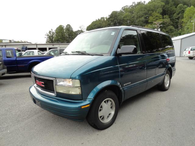 Photo of 1999 GMC Safari