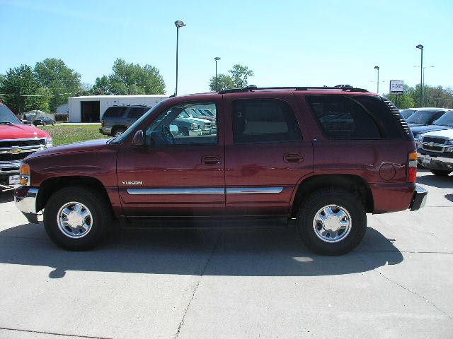 Photo of 2003 GMC Yukon