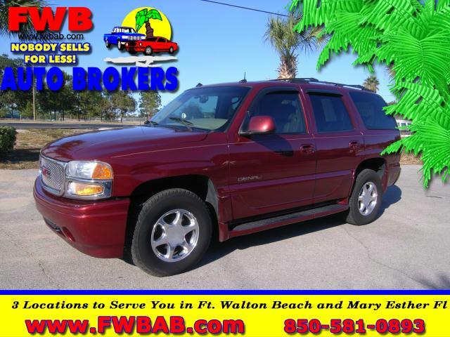 Photo of 2003 GMC Yukon Denali