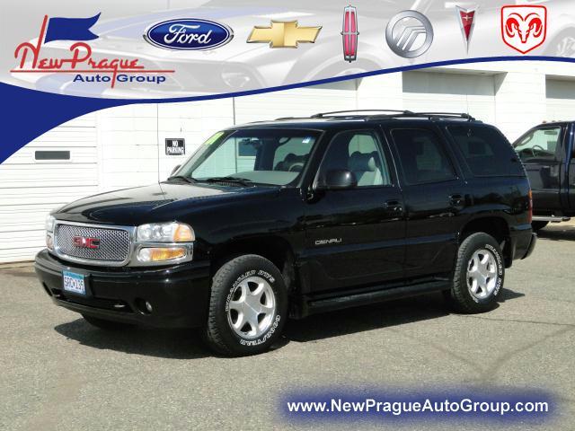 Photo of 2001 GMC Yukon Denali