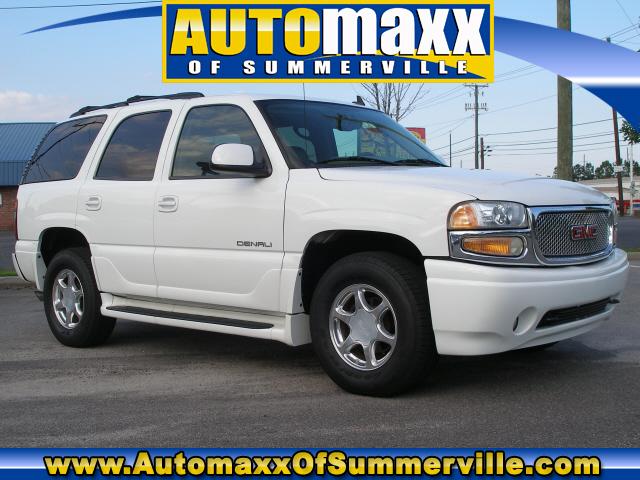 Photo of 2006 GMC Yukon Denali
