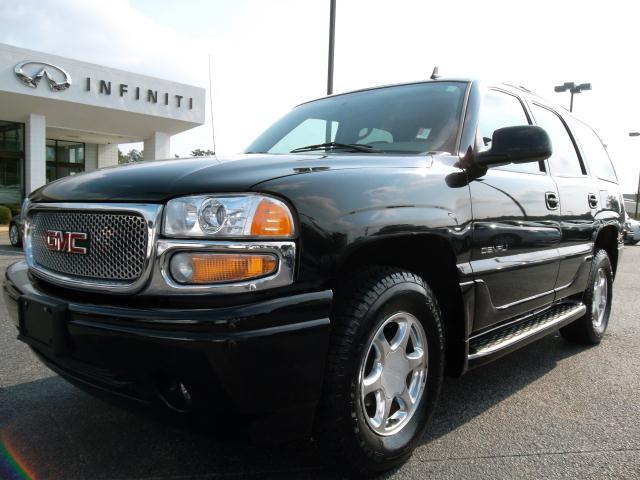 Photo of 2006 GMC Yukon Denali