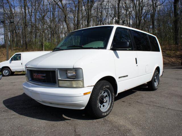 Photo of 1997 GMC Safari