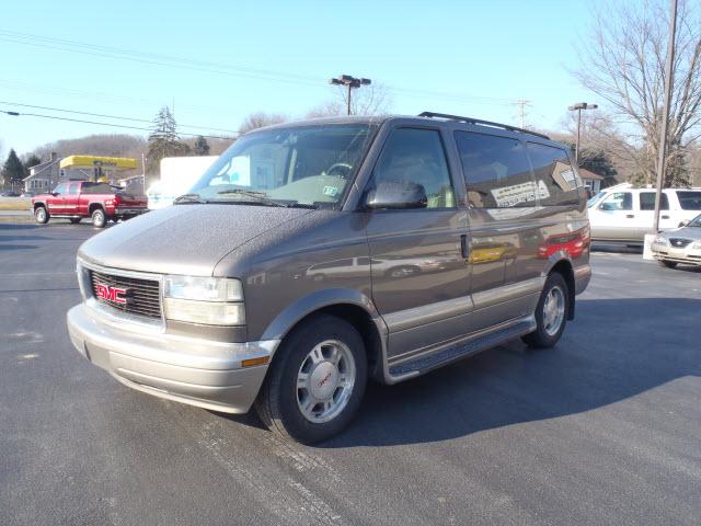 Photo of 2003 GMC Safari