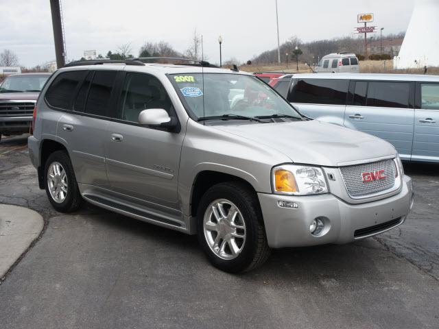 Photo of 2007 GMC Envoy