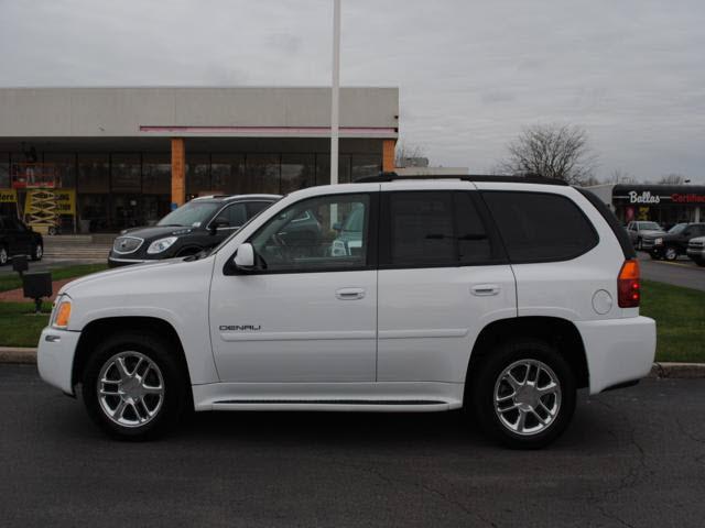 Photo of 2006 GMC Envoy