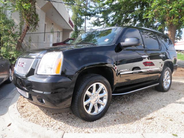 Photo of 2009 GMC Yukon