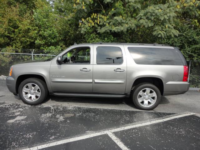 Photo of 2007 GMC Yukon XL