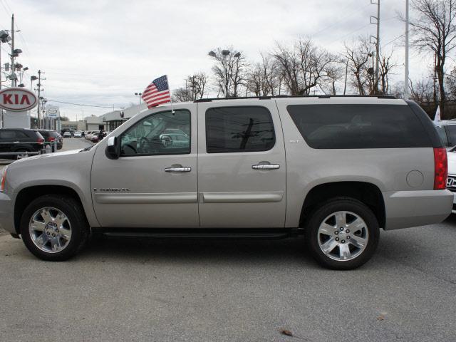Photo of 2008 GMC Yukon XL