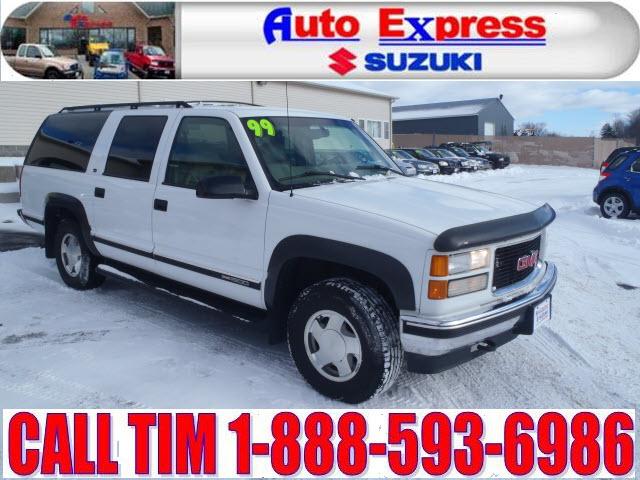 Photo of 1999 GMC Suburban