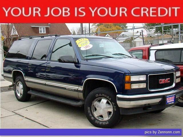 Photo of 1999 GMC Suburban