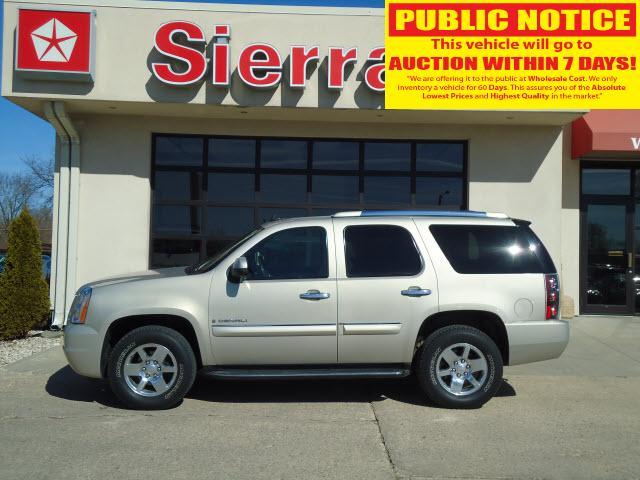 Photo of 2007 GMC Yukon Denali