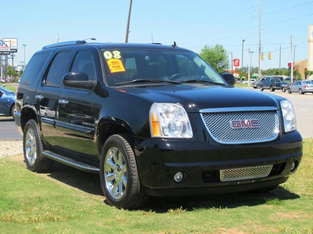 Photo of 2008 GMC Yukon Denali