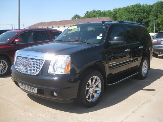 Photo of 2007 GMC Yukon