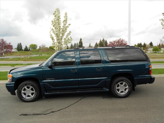 Photo of 2005 GMC Yukon XL