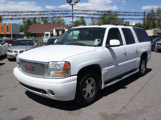 Photo of 2004 GMC Yukon XL