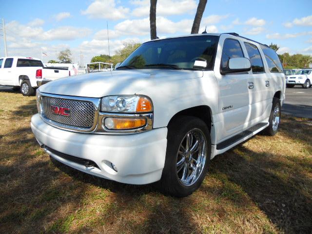 Photo of 2004 GMC Yukon XL