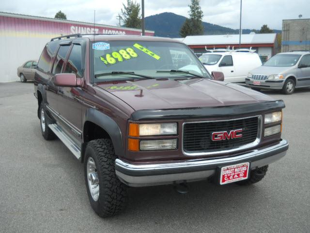 Photo of 1997 GMC Suburban
