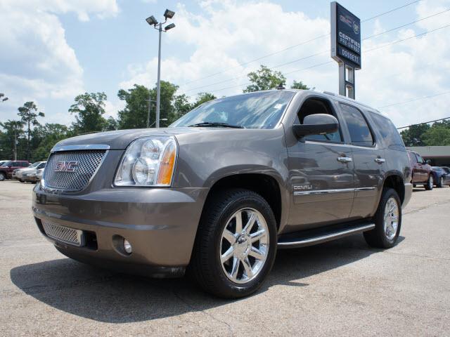 Photo of 2011 GMC Yukon