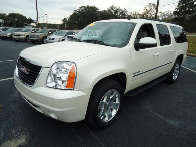 Photo of 2011 GMC Yukon XL