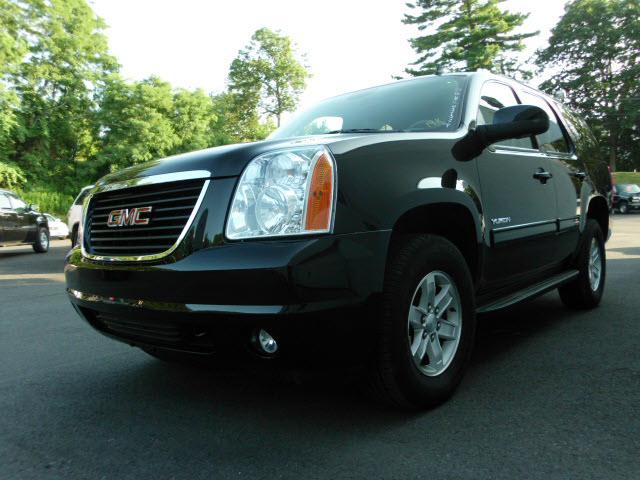 Photo of 2011 GMC Yukon