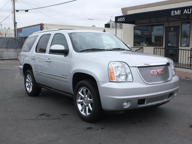 Photo of 2011 GMC Yukon
