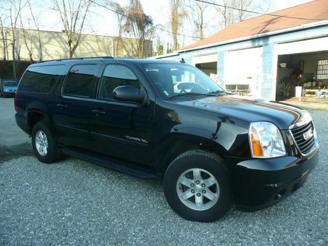Photo of 2011 GMC Yukon XL