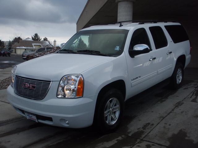Photo of 2011 GMC Yukon XL